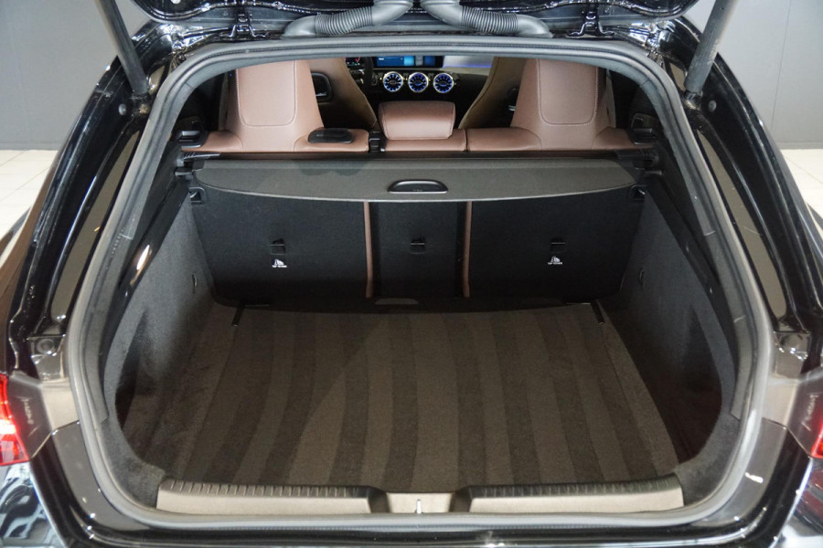 Mercedes-Benz CLA-Klasse Shooting Brake AMG Facelift *INCL. BTW* + BURMESTER / HEAD-UP / PANO / 360 CAMERA / MEMORY