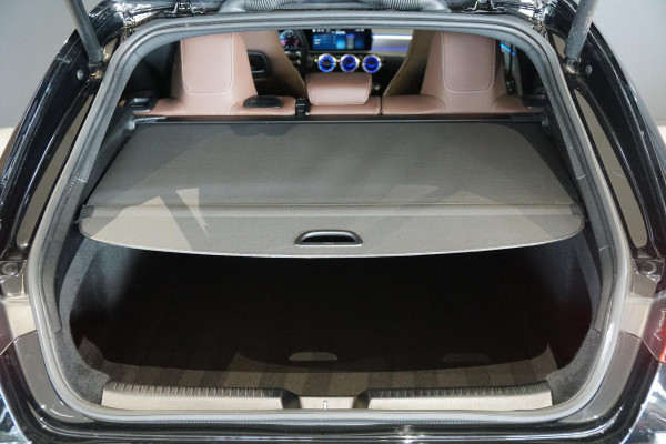 Mercedes-Benz CLA-Klasse Shooting Brake AMG Facelift *INCL. BTW* + BURMESTER / HEAD-UP / PANO / 360 CAMERA / MEMORY