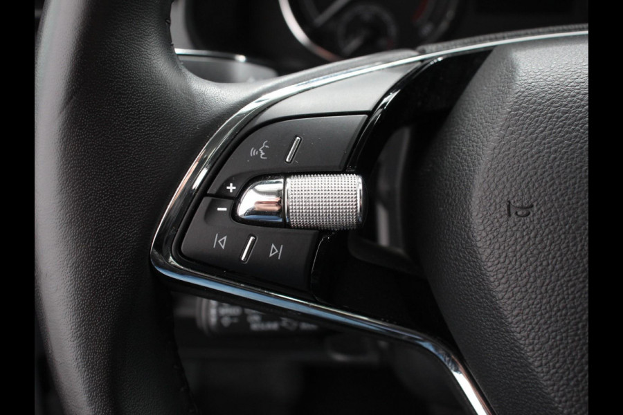 Škoda Kamiq 1.0 TSI 110pk DSG Dynamic Navigatie Apple Carplay/Android Auto Camera Adaptive Cruise Control Stoelverwarming Ledverlichting