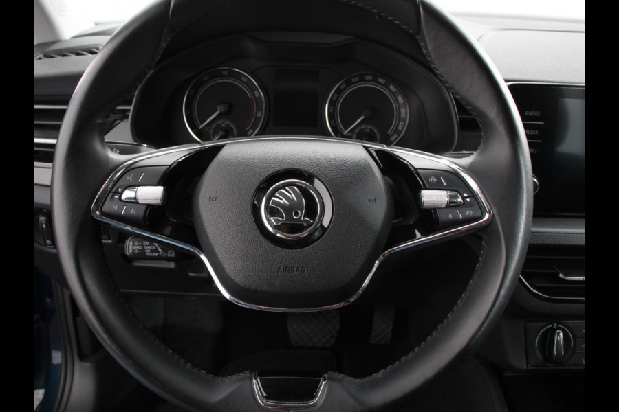 Škoda Kamiq 1.0 TSI 110pk DSG Dynamic Navigatie Apple Carplay/Android Auto Camera Adaptive Cruise Control Stoelverwarming Ledverlichting