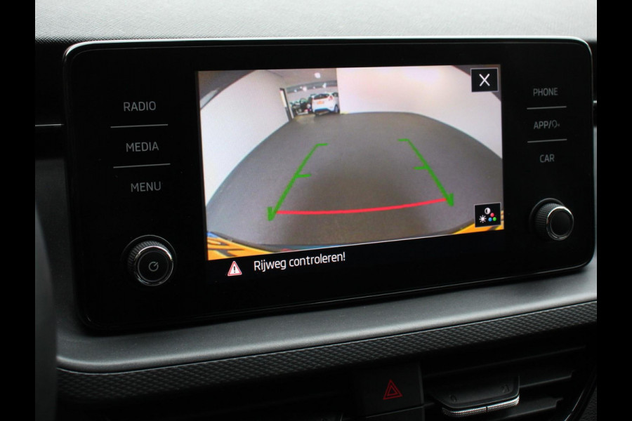 Škoda Kamiq 1.0 TSI 110pk DSG Dynamic Navigatie Apple Carplay/Android Auto Camera Adaptive Cruise Control Stoelverwarming Ledverlichting