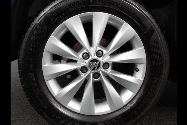 Škoda Kamiq 1.0 TSI 110pk DSG Dynamic Navigatie Apple Carplay/Android Auto Camera Adaptive Cruise Control Stoelverwarming Ledverlichting