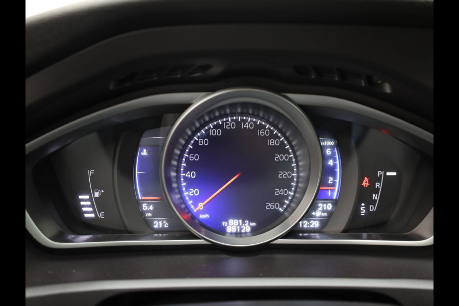Volvo V40 1.5 T3 R-Design | Stoelverwarming | Navi | Prijs Rijklaar!!