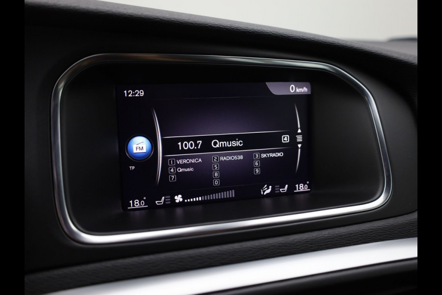 Volvo V40 1.5 T3 R-Design | Stoelverwarming | Navi | Prijs Rijklaar!!