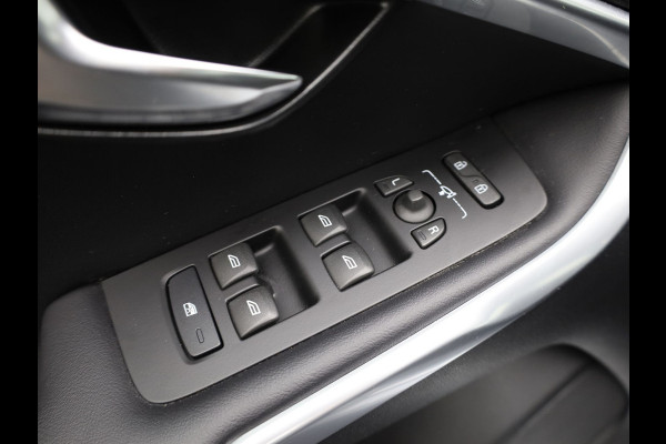 Volvo V40 1.5 T3 R-Design | Stoelverwarming | Navi | Prijs Rijklaar!!