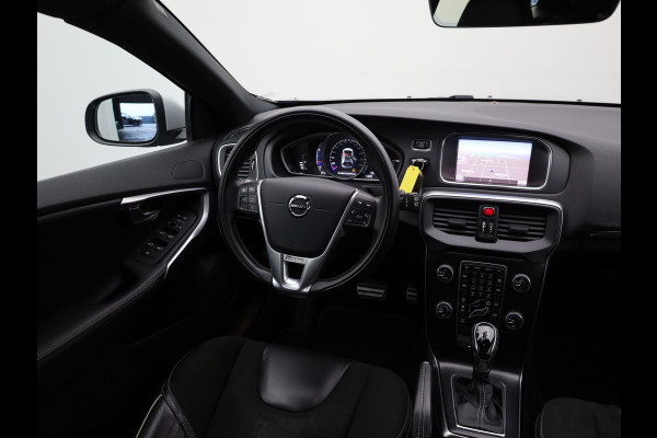 Volvo V40 1.5 T3 R-Design | Stoelverwarming | Navi | Prijs Rijklaar!!