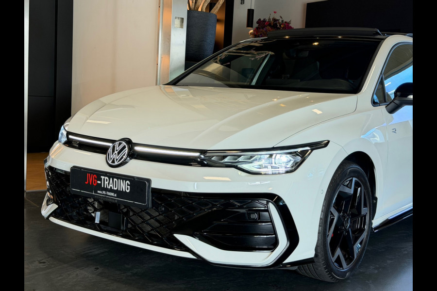 Volkswagen Golf 8.5 1.5 eTSI R-Line Facelift Panorama IQ-light Camera