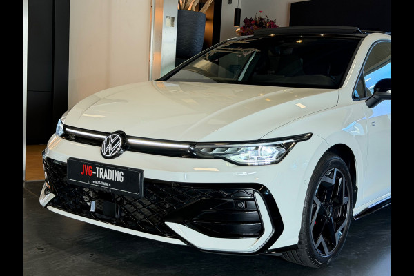 Volkswagen Golf 8.5 1.5 eTSI R-Line Facelift Panorama IQ-light Camera