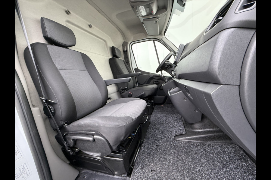Renault Master Automaat T31 Z.E. L1H2 SOH 97% Laadklep Geïsoleerde Koel laadruimte Airco Cruise control Bluetooth 33kWh Regen-Lichtsensor Schuifdeur Dealeronderhouden 1e Eigenaar Origineel Nederlandse Auto