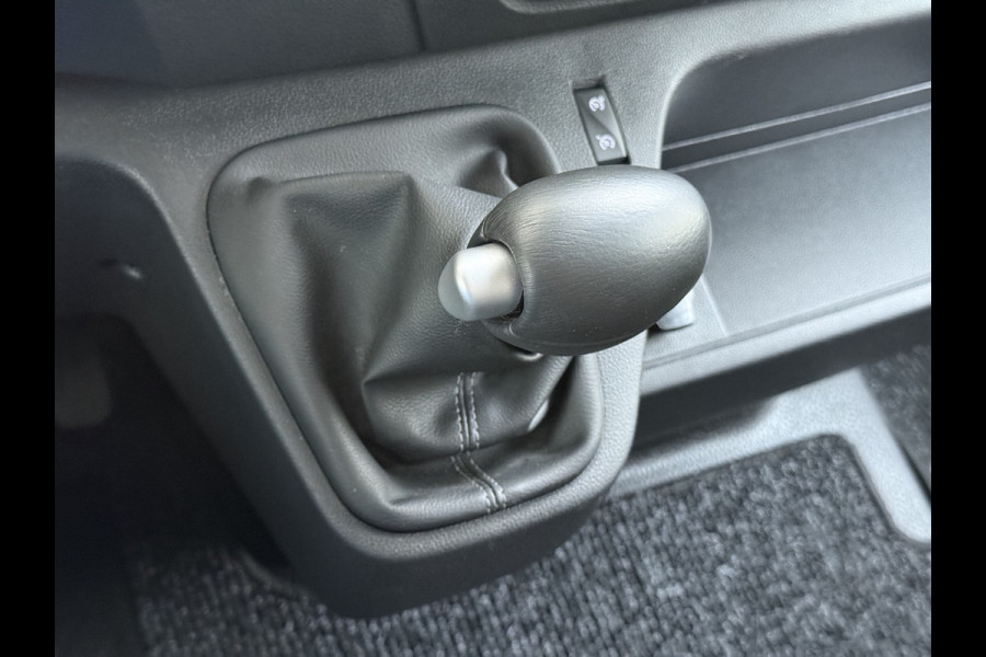 Renault Master Automaat T31 Z.E. L1H2 SOH 97% Laadklep Geïsoleerde Koel laadruimte Airco Cruise control Bluetooth 33kWh Regen-Lichtsensor Schuifdeur Dealeronderhouden 1e Eigenaar Origineel Nederlandse Auto