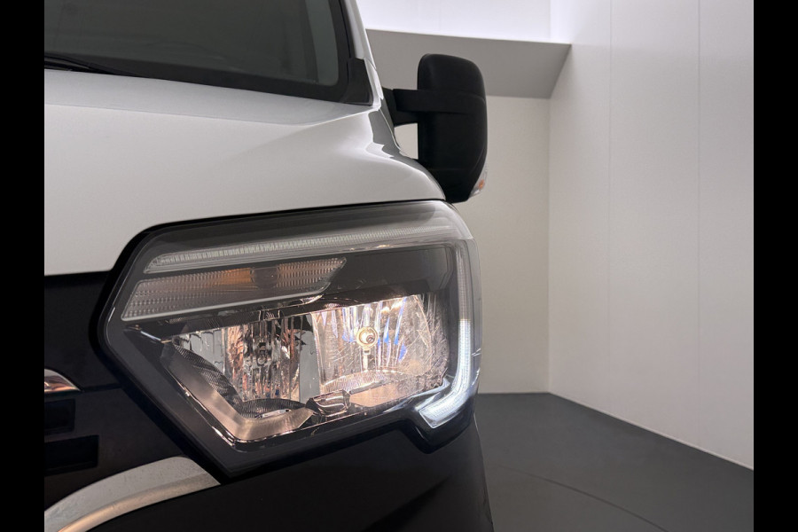 Renault Master Automaat T31 Z.E. L1H2 SOH 97% Laadklep Geïsoleerde Koel laadruimte Airco Cruise control Bluetooth 33kWh Regen-Lichtsensor Schuifdeur Dealeronderhouden 1e Eigenaar Origineel Nederlandse Auto