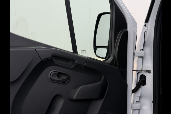 Renault Master Automaat T31 Z.E. L1H2 SOH 97% Laadklep Geïsoleerde Koel laadruimte Airco Cruise control Bluetooth 33kWh Regen-Lichtsensor Schuifdeur Dealeronderhouden 1e Eigenaar Origineel Nederlandse Auto