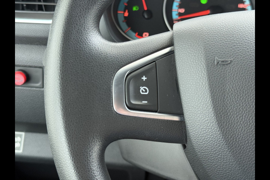 Renault Master Automaat T31 Z.E. L1H2 SOH 97% Laadklep Geïsoleerde Koel laadruimte Airco Cruise control Bluetooth 33kWh Regen-Lichtsensor Schuifdeur Dealeronderhouden 1e Eigenaar Origineel Nederlandse Auto