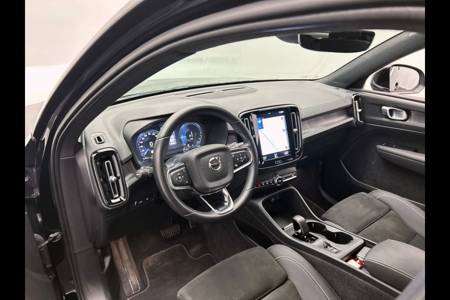 Volvo XC40 1.5 T4 Plug-in hybrid I Achteruitrijcamera I Alcantara I Keyless I Electr. klep.
