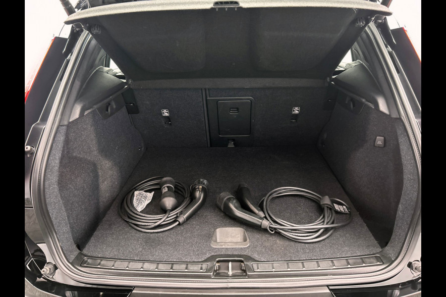 Volvo XC40 1.5 T4 Plug-in hybrid I Achteruitrijcamera I Alcantara I Keyless I Electr. klep.