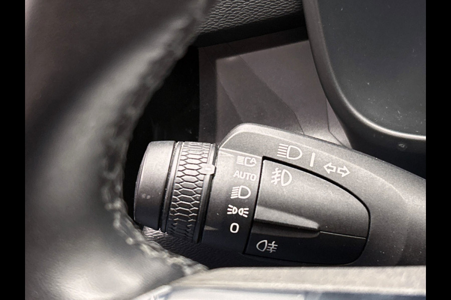 Volvo XC40 1.5 T4 Plug-in hybrid I Achteruitrijcamera I Alcantara I Keyless I Electr. klep.