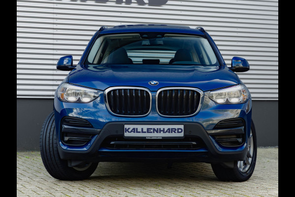BMW X3 xDrive30e - Pano - Trekhaak - Camera - Sportstoelen - Stoelverwarming