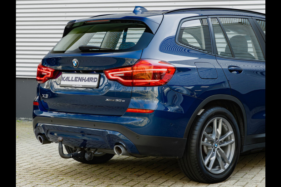 BMW X3 xDrive30e - Pano - Trekhaak - Camera - Sportstoelen - Stoelverwarming