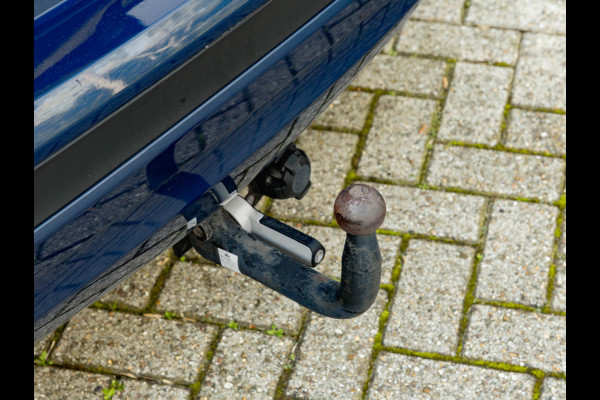 BMW X3 xDrive30e - Pano - Trekhaak - Camera - Sportstoelen - Stoelverwarming