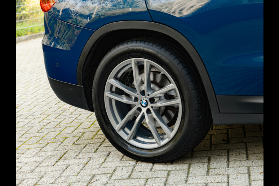 BMW X3 xDrive30e - Pano - Trekhaak - Camera - Sportstoelen - Stoelverwarming