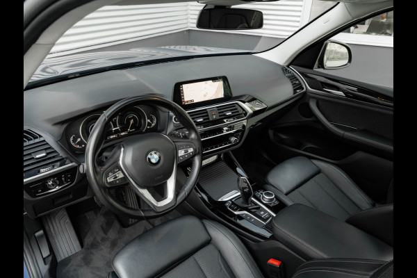 BMW X3 xDrive30e - Pano - Trekhaak - Camera - Sportstoelen - Stoelverwarming