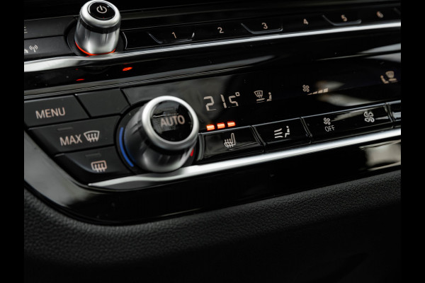 BMW X3 xDrive30e - Pano - Trekhaak - Camera - Sportstoelen - Stoelverwarming
