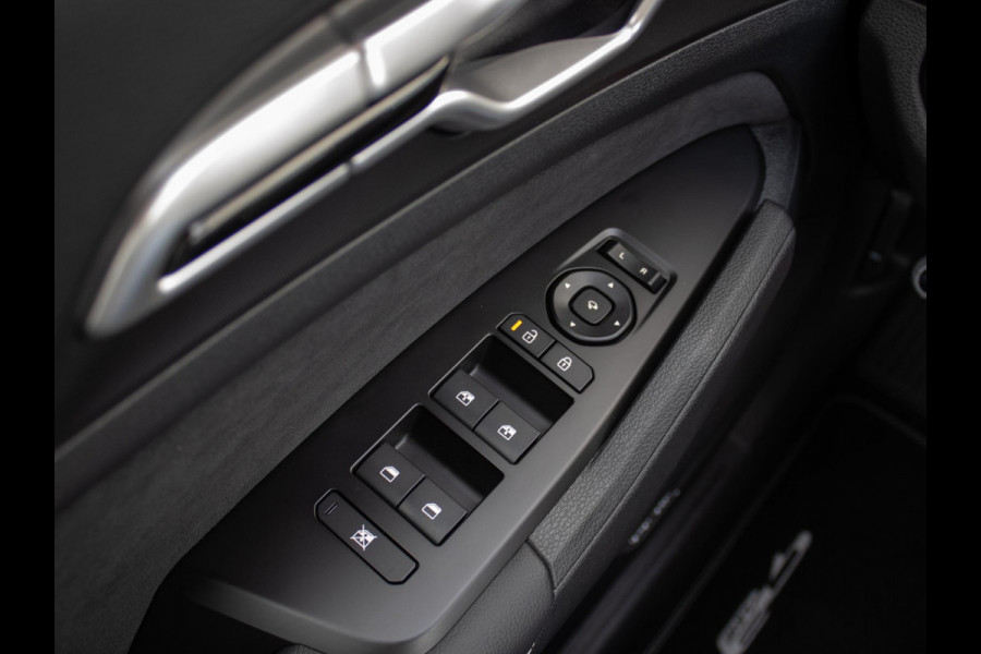 Kia Sportage 1.6 T-GDi Plug-in Hybrid GT-Line | Schuifkanteldak | Stoel en stuurverwarming | PDC |
