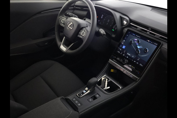 Lexus LBX 1.5 Business Line 2WD | Dodehoek detectie | Stuur- & Stoelverwarming | Navigatie | Parkeersensoren |