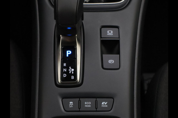 Lexus LBX 1.5 Business Line 2WD | Dodehoek detectie | Stuur- & Stoelverwarming | Navigatie | Parkeersensoren |