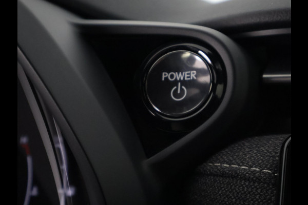 Lexus LBX 1.5 Business Line 2WD | Dodehoek detectie | Stuur- & Stoelverwarming | Navigatie | Parkeersensoren |