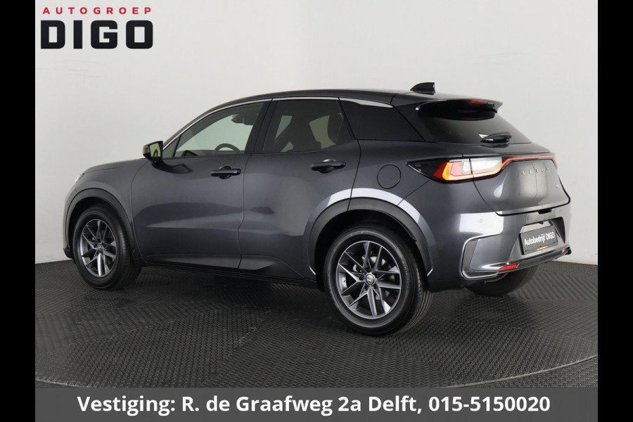 Lexus LBX 1.5 Business Line 2WD | Dodehoek detectie | Stuur- & Stoelverwarming | Navigatie | Parkeersensoren |