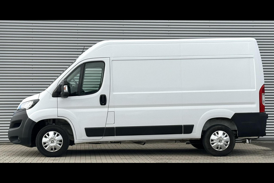 Peugeot Boxer 2.2 BlueHDi 120 L2H2 Airco|Navi|Camera|Trekhaak