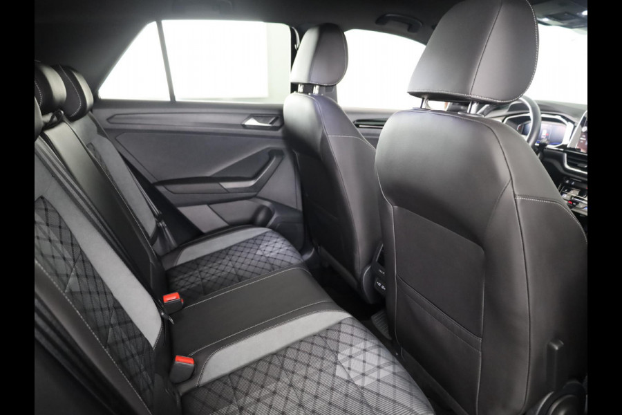 Volkswagen T-Roc 1.5 TSI R-Line 150 PK | Automaat (DSG) | Parkeersensoren Led | Keyless entry