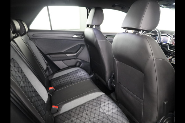 Volkswagen T-Roc 1.5 TSI R-Line 150 PK | Automaat (DSG) | Parkeersensoren Led | Keyless entry