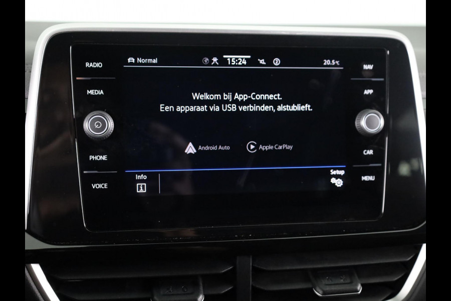 Volkswagen T-Roc 1.5 TSI R-Line 150 PK | Automaat (DSG) | Parkeersensoren Led | Keyless entry
