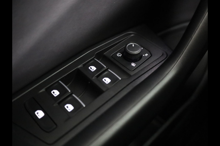 Volkswagen T-Roc 1.5 TSI R-Line 150 PK | Automaat (DSG) | Parkeersensoren Led | Keyless entry