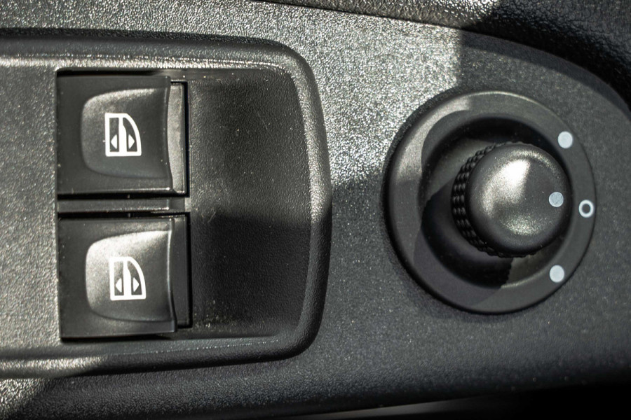 Opel Vivaro 1.6 CDTI L2H1 | 125PK | DC 6-Zits | Camera | Cruise | Airco | Trekhaak
