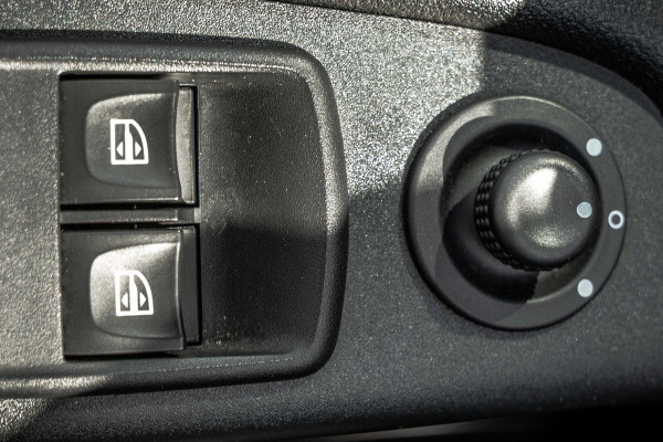 Opel Vivaro 1.6 CDTI L2H1 | 125PK | DC 6-Zits | Camera | Cruise | Airco | Trekhaak