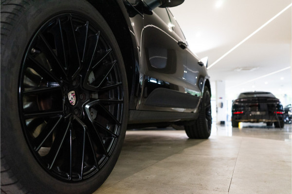 Porsche Macan 3.0 S 354PK | Pano | Matrix | Luchtvering | Sportuitlaat | Stoelverwarming & Koeling | 12 MND Garantie