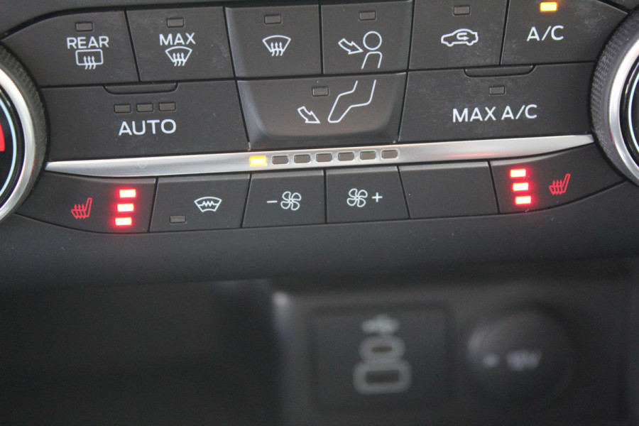 Ford Kuga 2.5 PHEV ST-Line X , 225pk , 1500kg Trekgewicht Climate control , Stoel en voorruitverwarming , Navigatie , Cruise control adaptief , Bluetooth , Camera