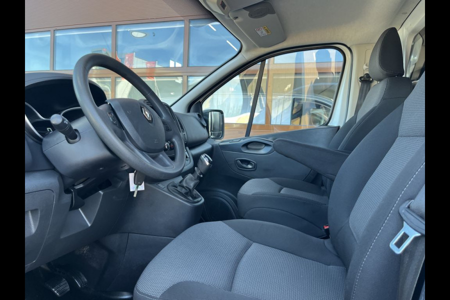Renault Trafic 2.0 dCi 120pk L2 Comfort Lease €287 p/m, Trekhaak, 2 Schuifdeuren, Airco, PDC, Cruise controle, Onderhoudshistorie aanwezig