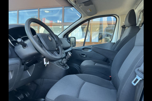 Renault Trafic 2.0 dCi 120pk L2 Comfort Lease €287 p/m, Trekhaak, 2 Schuifdeuren, Airco, PDC, Cruise controle, Onderhoudshistorie aanwezig