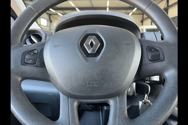 Renault Trafic 2.0 dCi 120pk L2 Comfort Lease €287 p/m, Trekhaak, 2 Schuifdeuren, Airco, PDC, Cruise controle, Onderhoudshistorie aanwezig