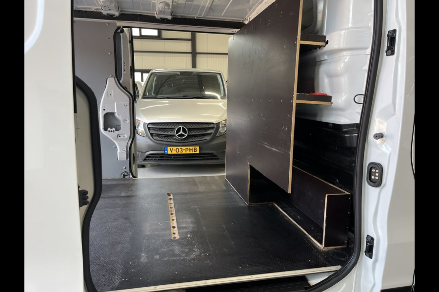 Renault Trafic 2.0 dCi 120pk L2 Comfort Lease €287 p/m, Trekhaak, 2 Schuifdeuren, Airco, PDC, Cruise controle, Onderhoudshistorie aanwezig