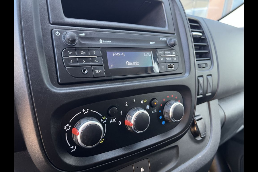 Renault Trafic 2.0 dCi 120pk L2 Comfort Lease €287 p/m, Trekhaak, 2 Schuifdeuren, Airco, PDC, Cruise controle, Onderhoudshistorie aanwezig