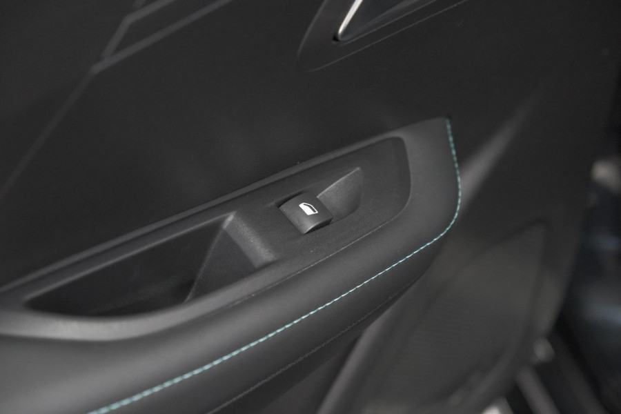 Peugeot 208 PureTech 100 EAT8 Allure Pack | Keyless | Camera | Navigatie | Parkeersensoren | Apple Carplay
