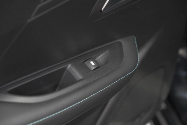 Peugeot 208 PureTech 100 EAT8 Allure Pack | Keyless | Camera | Navigatie | Parkeersensoren | Apple Carplay