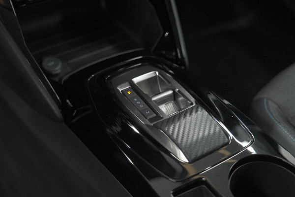 Peugeot 208 PureTech 100 EAT8 Allure Pack | Keyless | Camera | Navigatie | Parkeersensoren | Apple Carplay