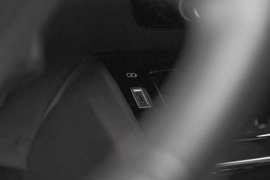 Peugeot 208 PureTech 100 EAT8 Allure Pack | Keyless | Camera | Navigatie | Parkeersensoren | Apple Carplay