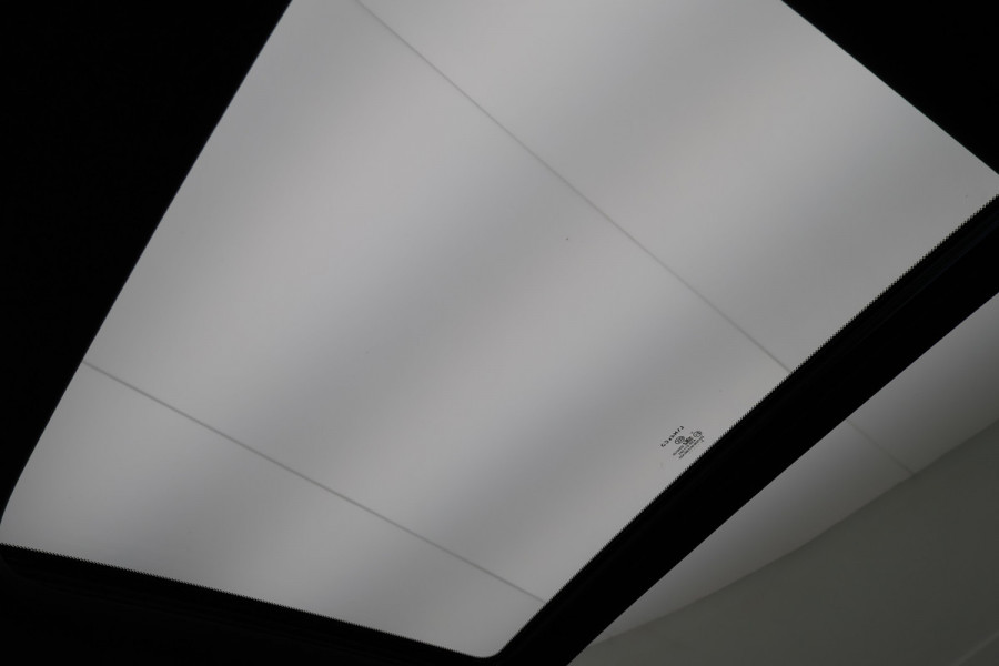 Lynk & Co 08 1.5 More Panoramadak, H&K Sound, ACC, 360° Camera, Ventilatie/Massage Stoelen, DAB, 21''